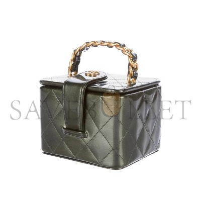 CHANEL VANITY CASE MICRO MINI 90S VINTAGE IRIDESCENT RARE GREEN PATENT CLUTCH  (11*10*8cm)